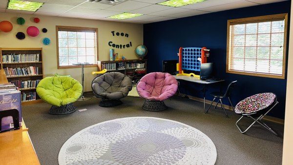 Mercer county library teen area Mercer county library teen area.